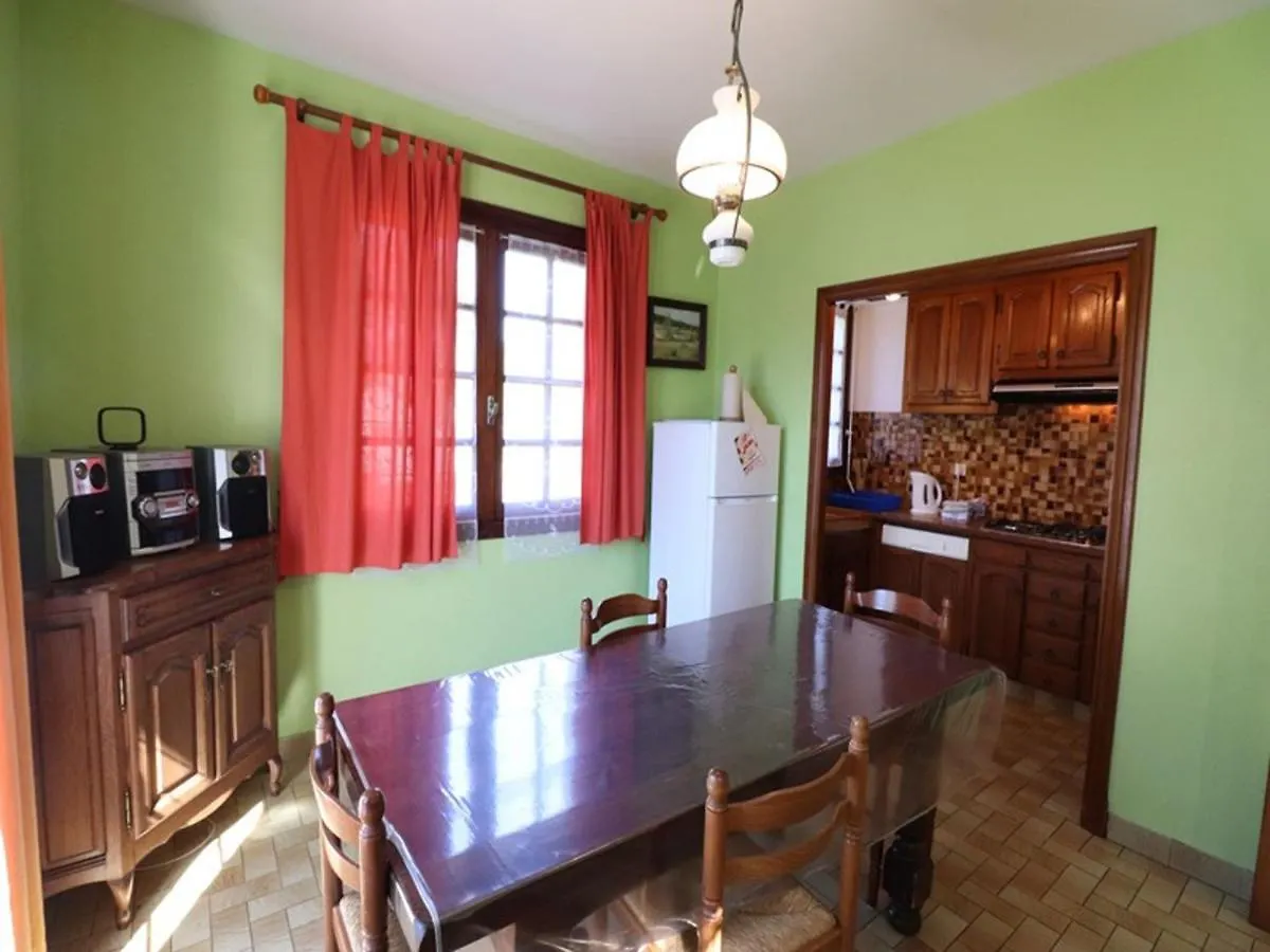 Maison De Charme Avec Jardin Et Terrasse, Proche Salers Et Puy Mary, Animaux Acceptes - Fr-1-742-165 Pleaux 0*,
