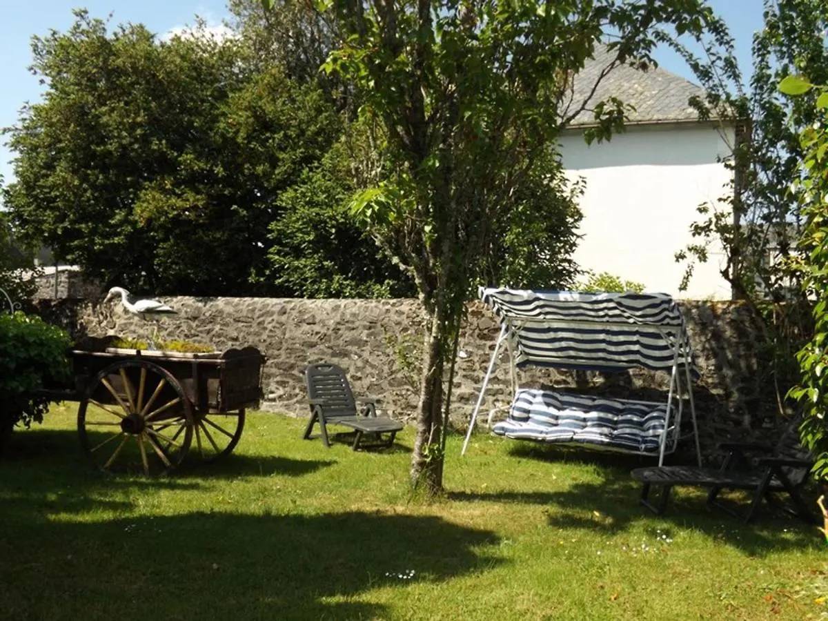 Holiday home Maison De Charme Avec Jardin Et Terrasse, Proche Salers Et Puy Mary, Animaux Acceptes - Fr-1-742-165 Pleaux