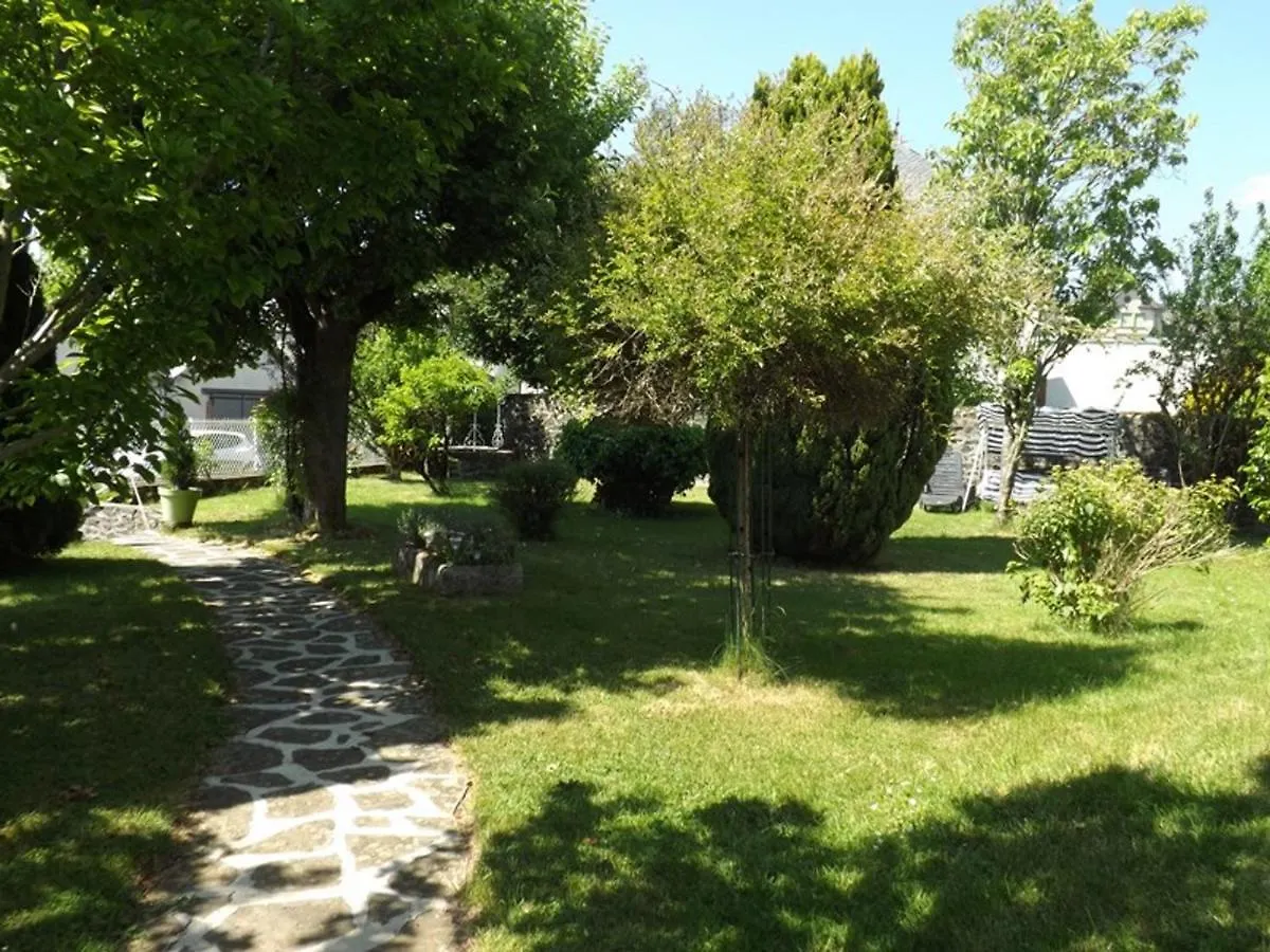 Maison De Charme Avec Jardin Et Terrasse, Proche Salers Et Puy Mary, Animaux Acceptes - Fr-1-742-165 Pleaux 0*,